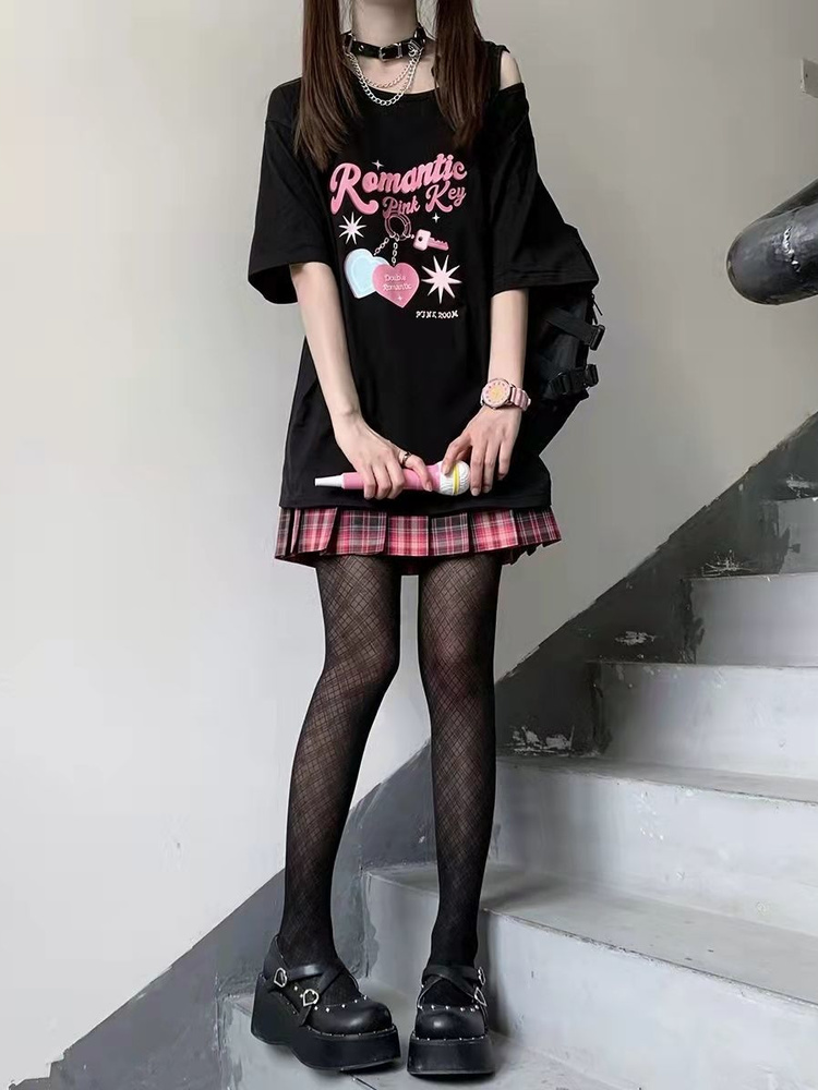 Deeptown-Camiseta Kawaii con hombros descubiertos para mujer, Tops blancos Harajuku para chica dulce, camisetas gráficas bonitas estéticas Y2k, camisa de japonesa