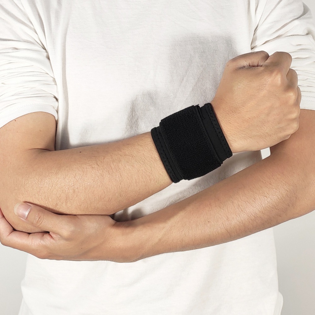Schwarzes, hochelastisches handgelenkband, handgelenkbandage, fitnessbandage, sportbandage, stützbandage, schutzausrüstung
