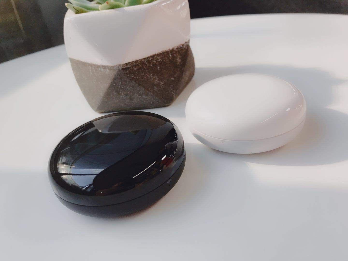 Tuya universal Smart IR Hub remote control Voice Control AC, TV, Work With Alexa ,Google Home Assistant,Apple,Android smartphone