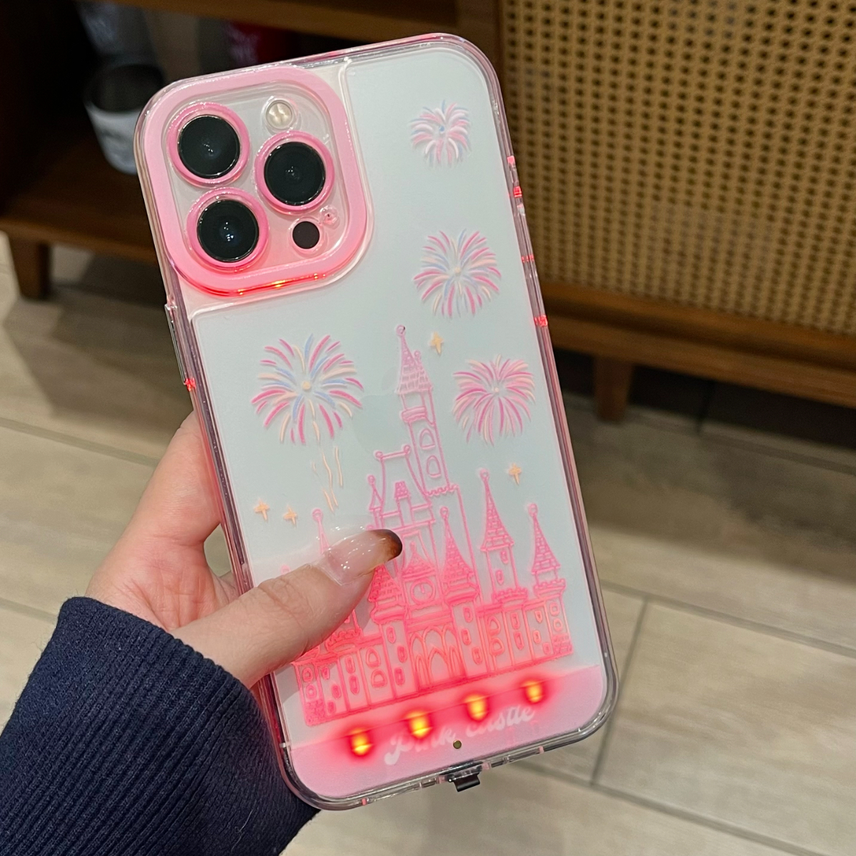 Leuchtender Anruf, leuchtender Blitz, fünf Farben, retro-Rosa-Schloss-Feuerwerk-Telefonhülle für iPhone 16, 15, 14, 13, 12, 11 Profi Max Plus