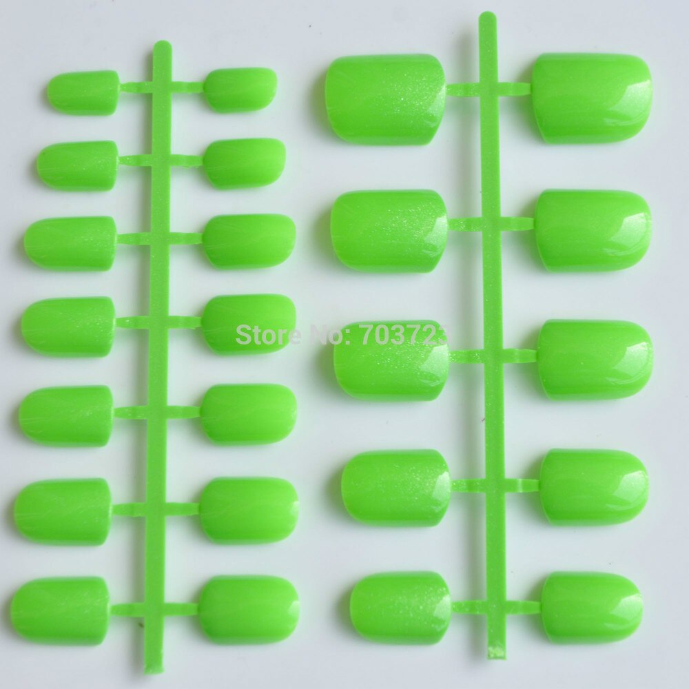 24 stuks van Snoep Manicure Afgewerkt Mooie Kleur Kunstnagels Midden Paragraaf Glitter Lente Groene 077