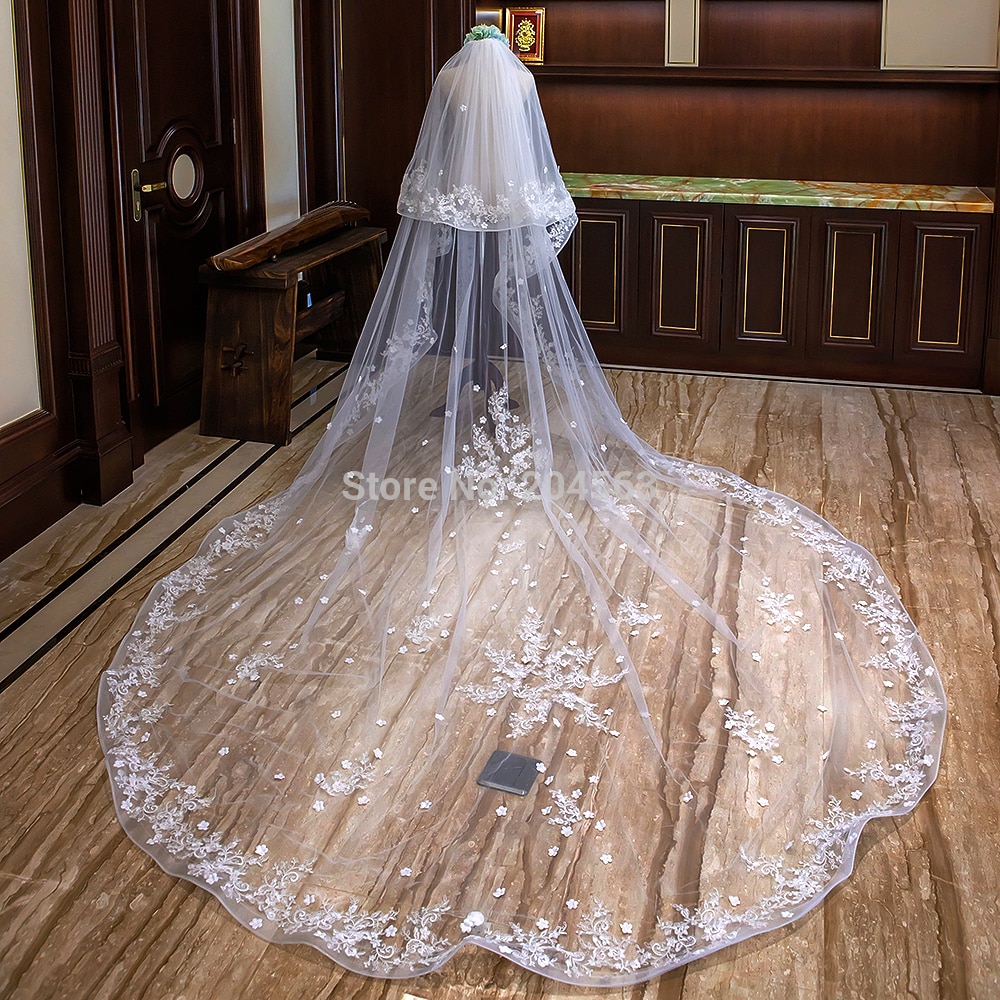 Prachtige Twee-Layer Luxe Kant Bruiloft Sluier Met Bloemen 4 Meter Lange Bridal Veils Met Kam Ax