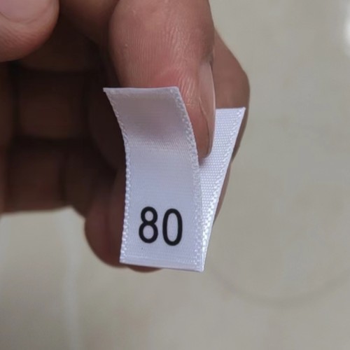 50 stks Satijn Maat Label voor baby 74 80 86 92 98 104 110 116 122 134 140 146 152 158 164 170 Print Sizing Labels: Black Nickel