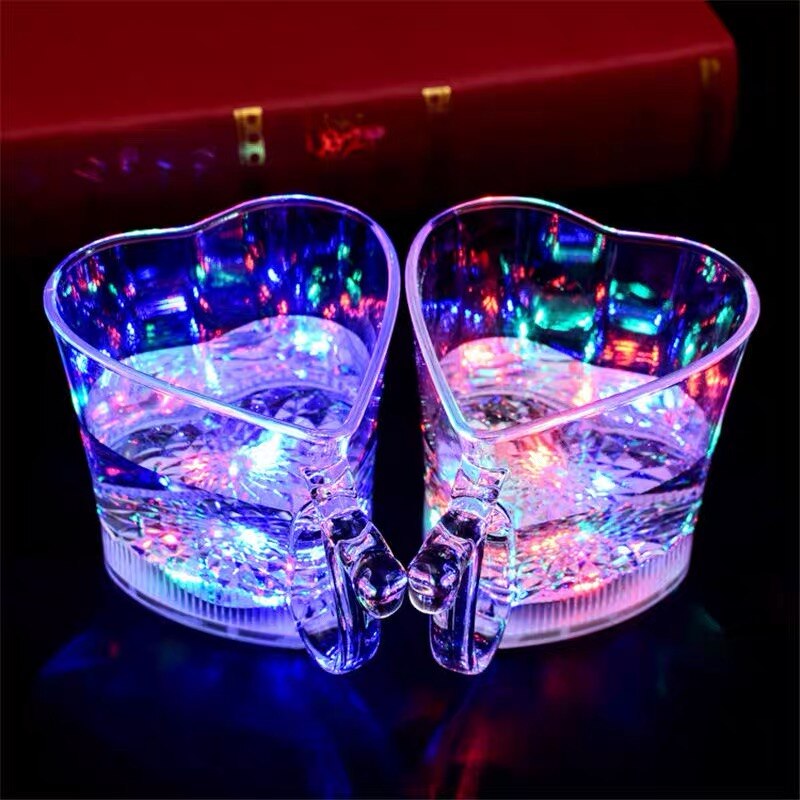 Lovers acrylic luminous cup water pouring induction shining glass magic color changing glass plastic party pub beer mug
