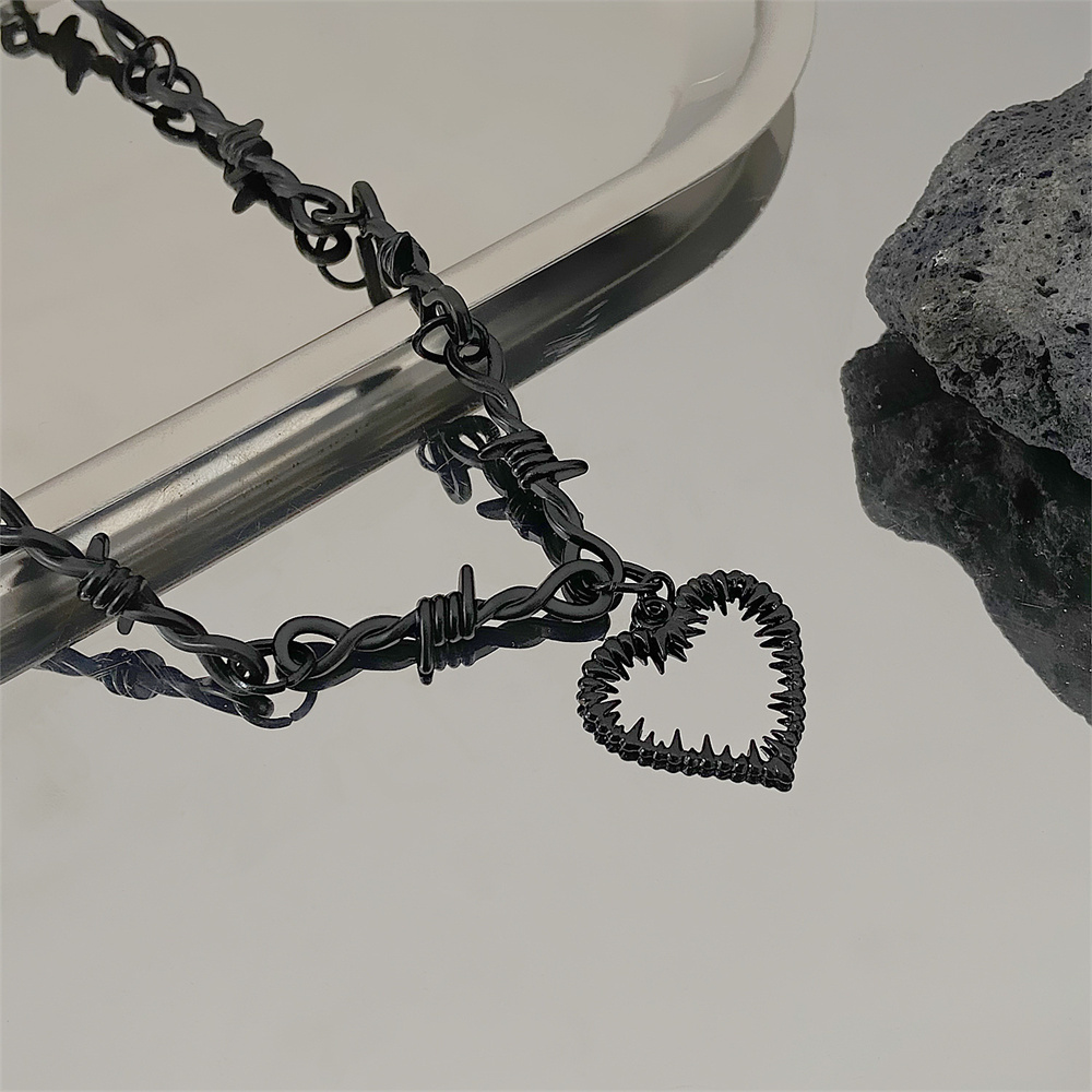 Vintage Heart Thorn Necklace for Women Girls Hip Hop Punk Heart Charm Choker Necklace DIY Jewelry Accessories 2023 Trend