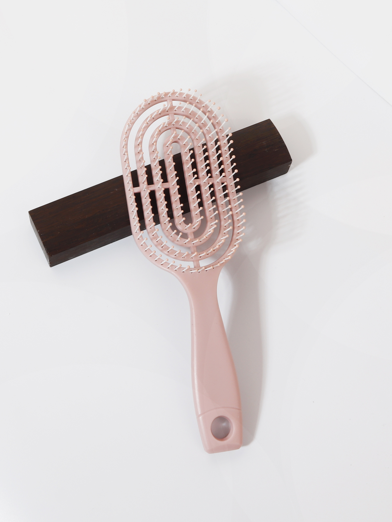 Peine de masaje elástico relajante, peine hueco portátil, cepillo para masaje del cuero cabelludo, herramienta de estilismo de salón, peine ovalado especial para pelucas de cabello real: Rosa