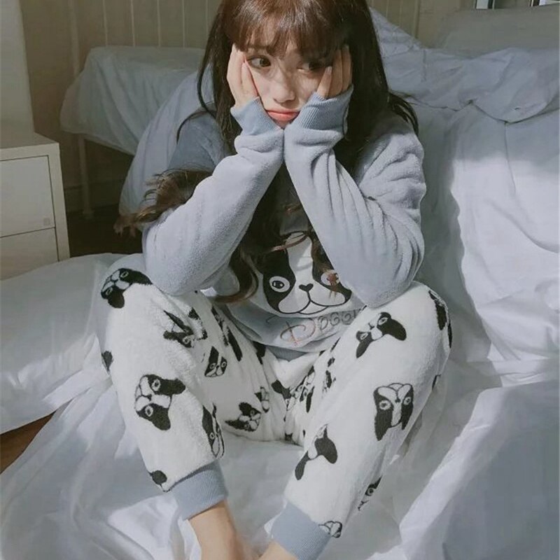 2- delige fluwelen pyjamaset, huispak, hondennachtkleding, dameslingerie, winter, warme pyjama, herfst, dier, vrouwelijk