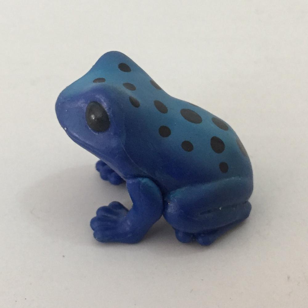Schattige Kleine Mini Blauwe Kikker Poppenhuis Miniatuur Desktop Miniatuur Kid Onderwijs Aid Beeldje