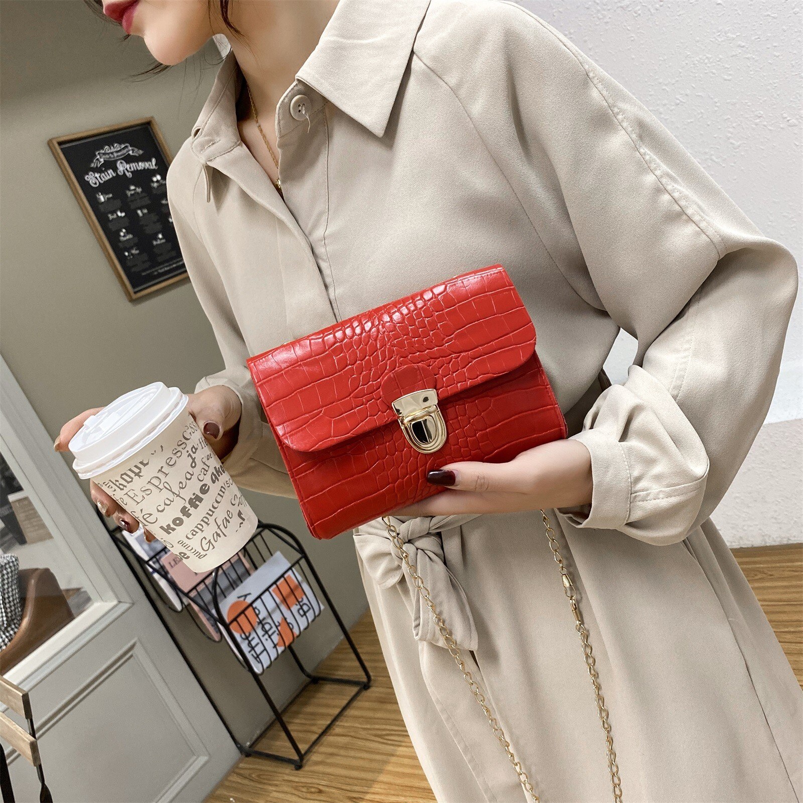 Ladies One-Shoulder Chain Small Square Bag Messenger Lock Bag Female Leather Solid Color Chain Handbag for Women