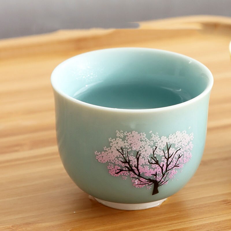 Tasse magique japonaise Sakura, tasse à thé en céramique Kung Fu, changement de couleur, température froide, spécial pour amis