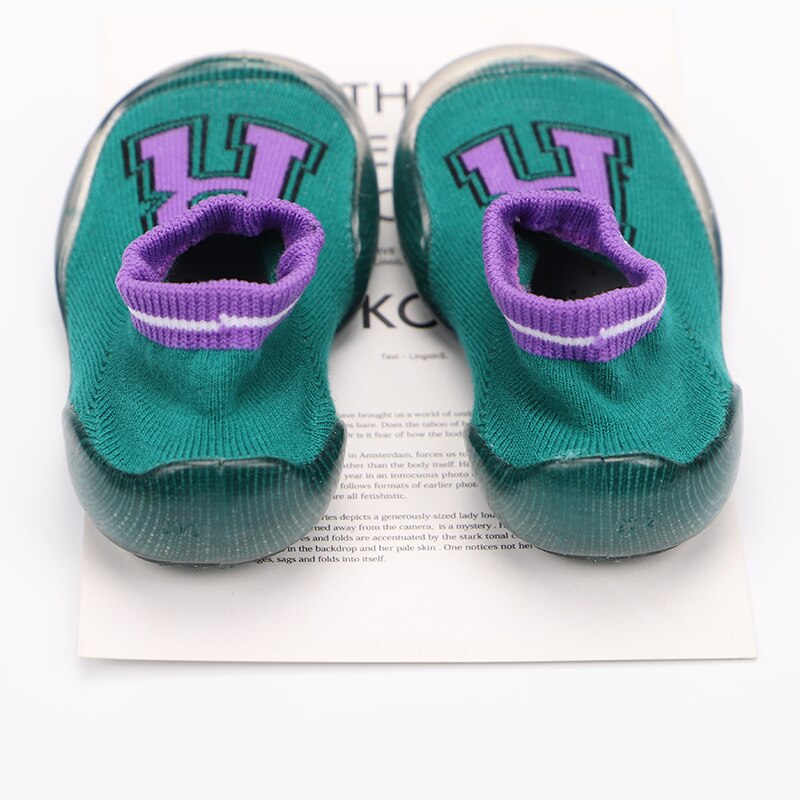 Märke baby skor pojkar flickor småbarn skor första walkers härlig baby walking sheos barn halkfria sneakers