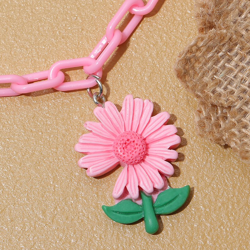 Chic Colorful Daisy Flower Pendant Necklace For Women Cute Resin Square Chain Choker Necklace Jewelry For Girl Spring