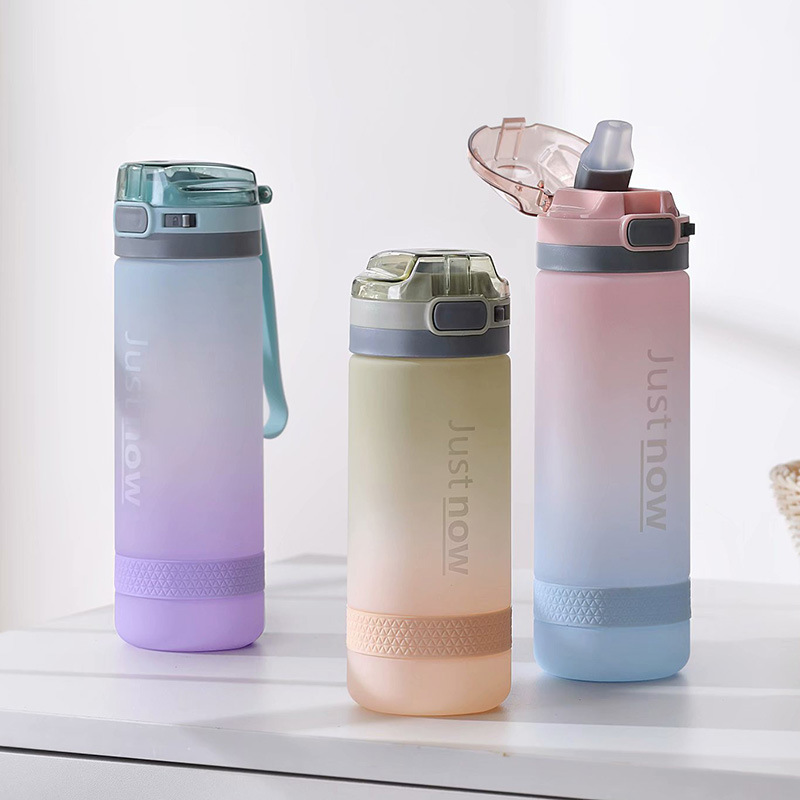 500Ml/600Ml Mode Water Fles Met Stro Bpa-vrij Draagbare Outdoor Sport Leuke Drinkbeker Plastic flessen Milieuvriendelijke