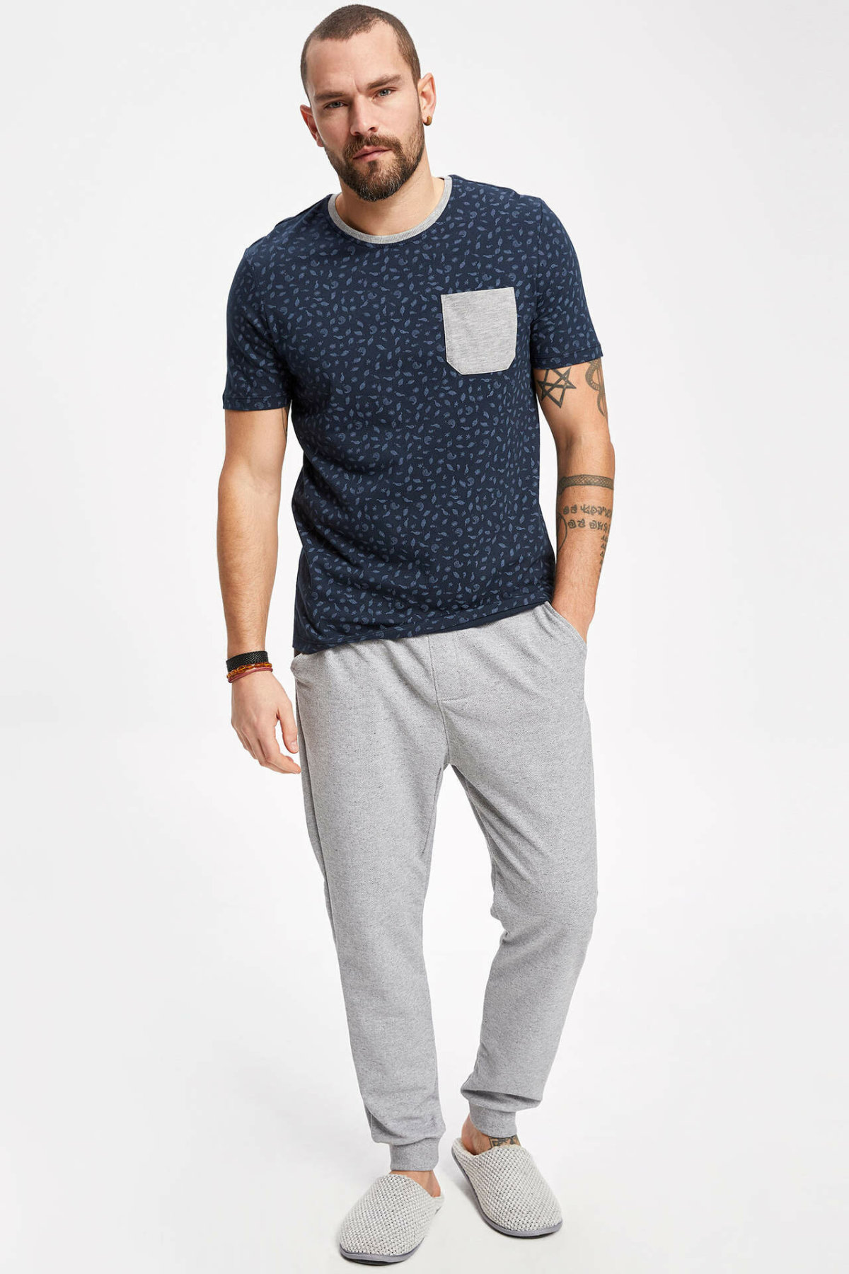 Defacto Zomer Man O-hals Gebreide Tops Mannelijke Mode Veer Patroon Katoenen T-shirts Mannen Casual Comfort Trui-K2363AZ19SP