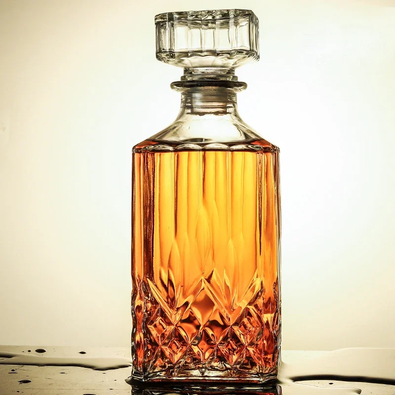 Decantadores de whisky de vidrio sin plomo para licor Scotch Bourbon, botella de copa de vino de 3 estilos, novedoso, 1000ml