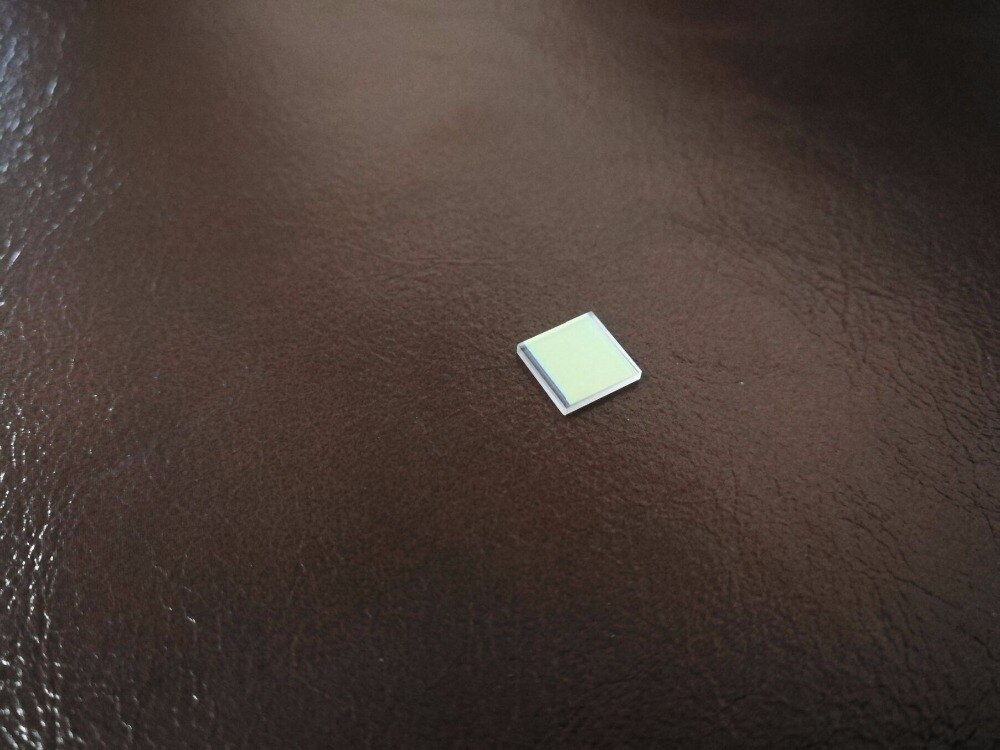 Taille 6*6*0.5mm 650nm UV/IR filtre de coupe utilisé pour lentille de caméra et spectromètre