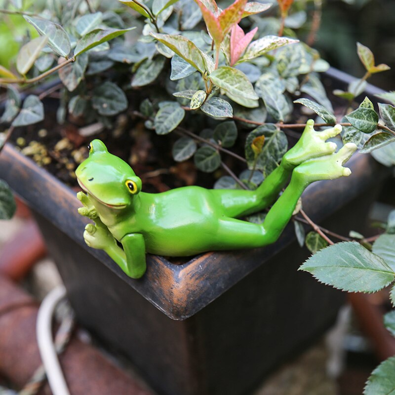 Garden Frog Statue Resin Cute Animal Frog Sculpture Home Desk Ornament Outdoor Garden Yard Grass Plant Decoration