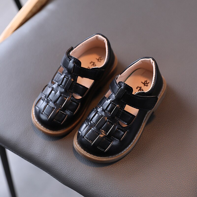 Moda bambini ragazze scarpe bambini ragazzi scarpe Casual in pelle Design intrecciato scarpe da spiaggia ritagli sandali per. Estate SHS090