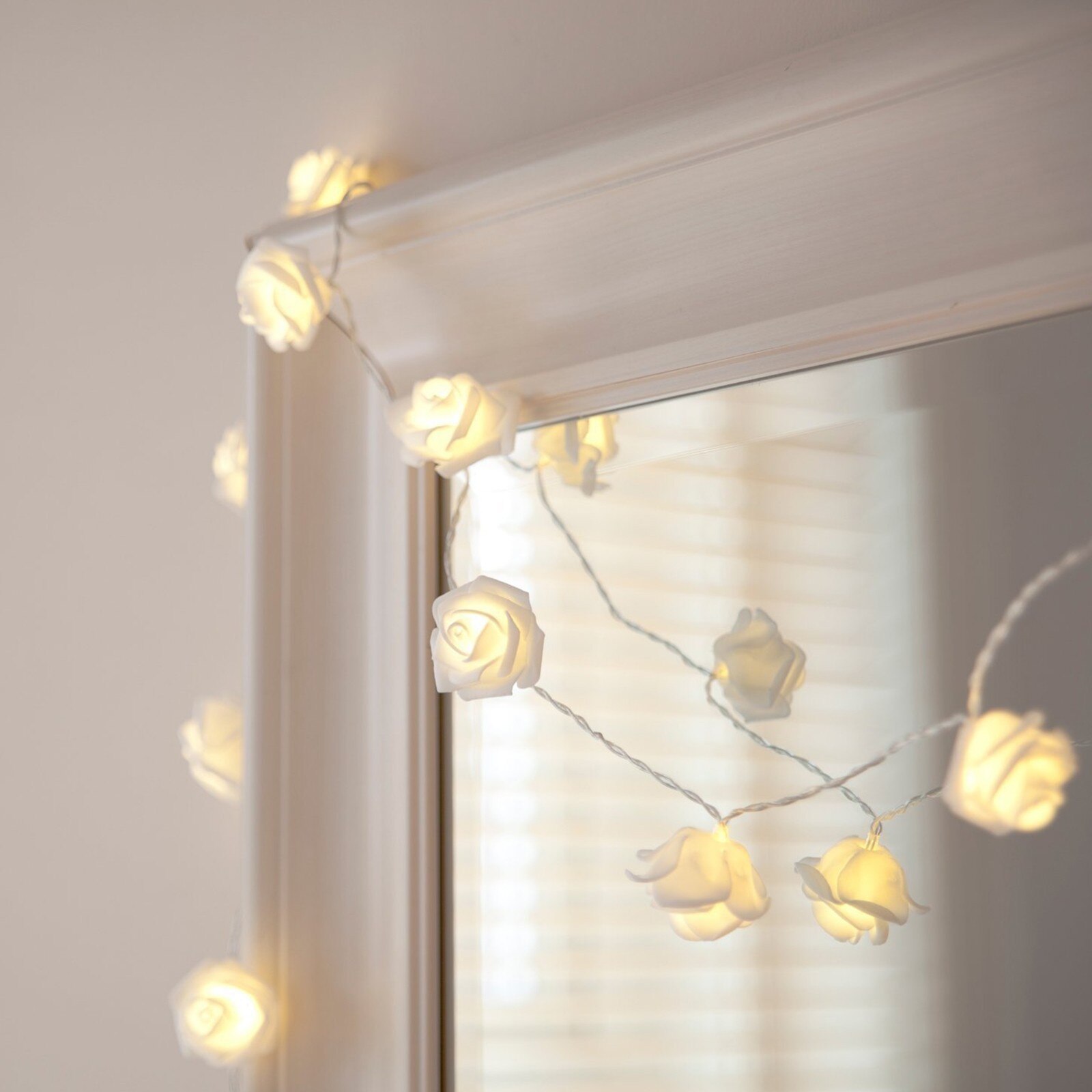 3 Meters 20 Lights Rose Flower LED String Lights Artificial Flower Bouquet Garland For Valentine's Day Wedding Party Decoration