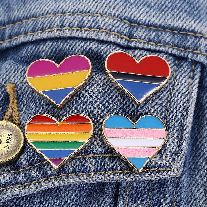 1PC Liebe Ist Liebe Regenbogen Herz LGBT Stolz Tasten Geschmack Abzeichen Homosexuell Lesben Symbol Stift Liebe Ist Gleich DIY näHenne Zubehör