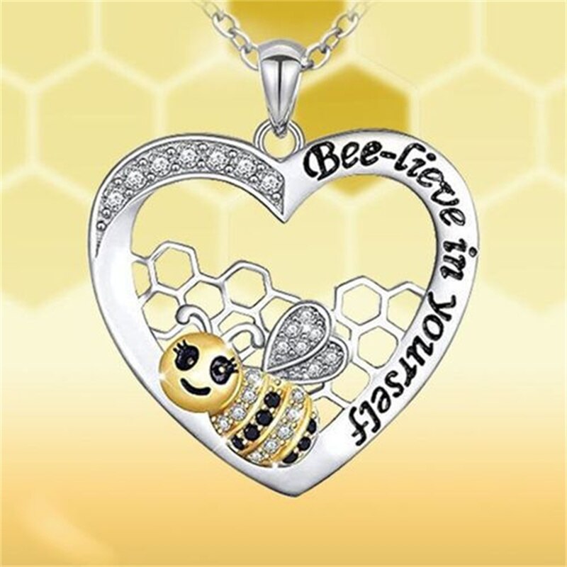 Ciondolo lettera a forma di cuore piccola ape accessori gioielli economici per donna collana all&#39;ingrosso per collana pendente gioielli donna