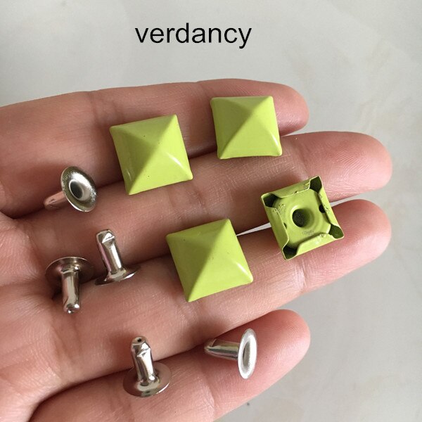 100 sets Plump Pyramid Rivet Spike With Base,12*12mm Square Metal Rivet Studs Punk Style DIY Rivets For Garments Decoration: verdancy color