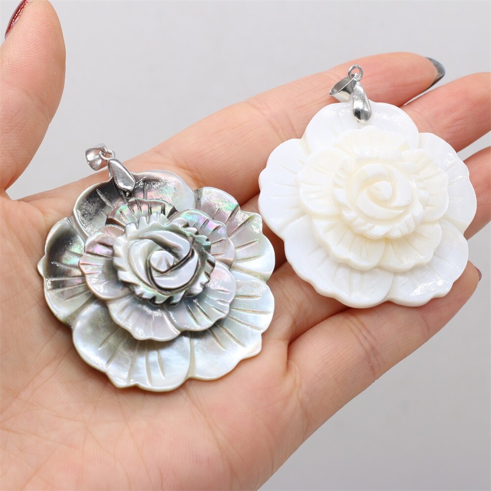 Natural Shell Flower Pendant Shell Pendant for Making Women DIY Neckalce Exquisite Size 47x47mm