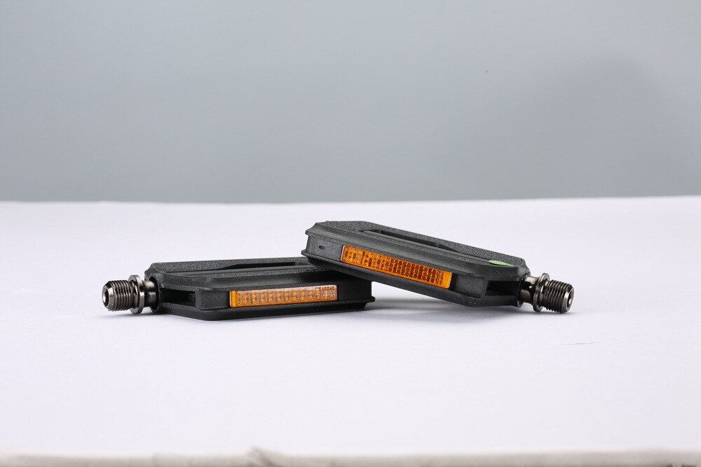 Urban Flat Pedals "Rf" Ultimate Platform Bike Pedal with Sand Paper Grip Zone for E-Bike City&amp;Trekking BMX Fixie Singlespeed