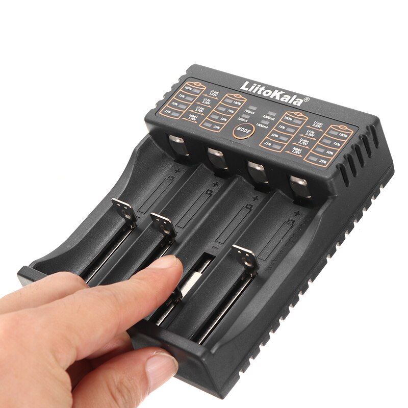 Liitokala Lii-402 Micro USB DC 5V 2A 4Slots 18650/26650/16340/14500 Battery Charger lithium NiMH battery for 3.7V AA AAA SC