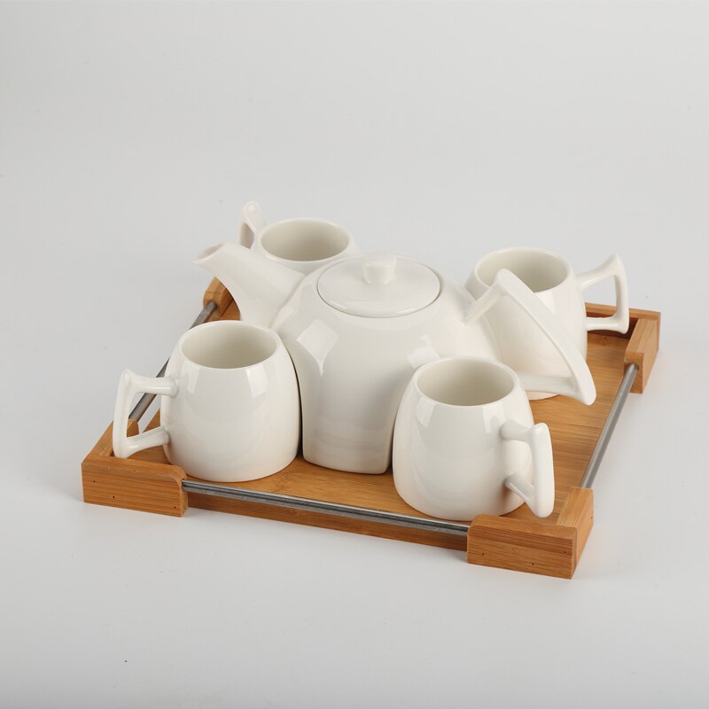 Højkvalitets hvidt porcelæn tesæt inkluderer 1 kande & 4 kopper & 1 bakke