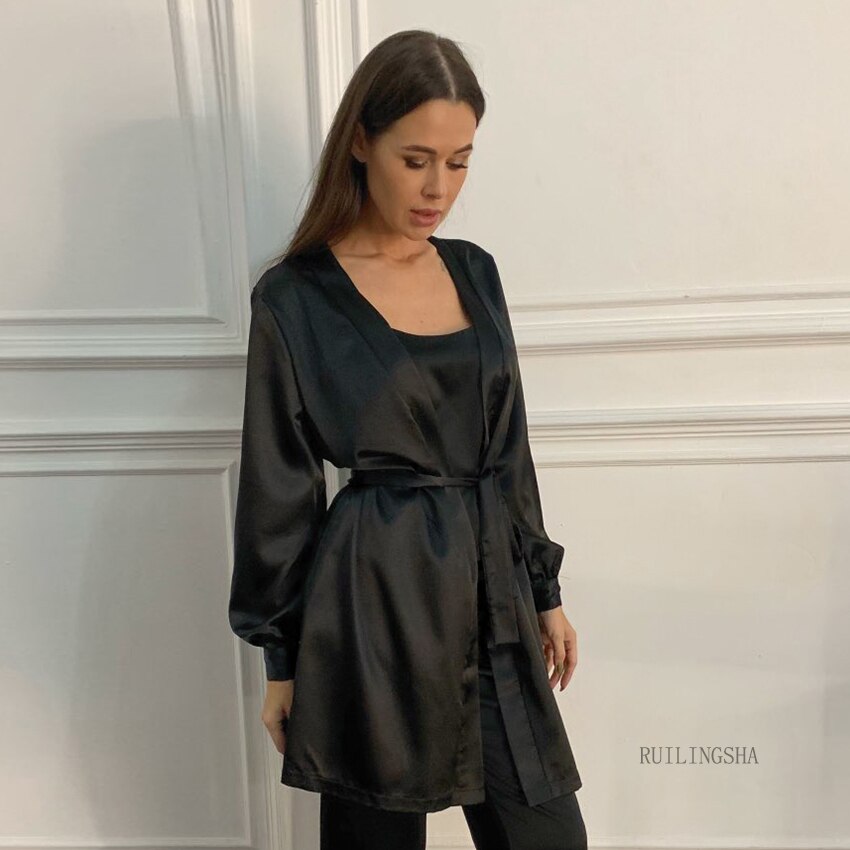 Lantaarn Mouw Bourgondië Robes Vrouwen Satijn Zijde Gewaad Pure Kleur Lange Mouwen Winter Nachtkleding Sexy Gewaad Zwart Wit Herfst