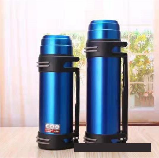 Høj kapacitet 1.2l/1.5l/2l termokande udendørs vandreture ski vand kaffeflaske dobbelt væg isolering termokrus kop: 2000ml / Blå