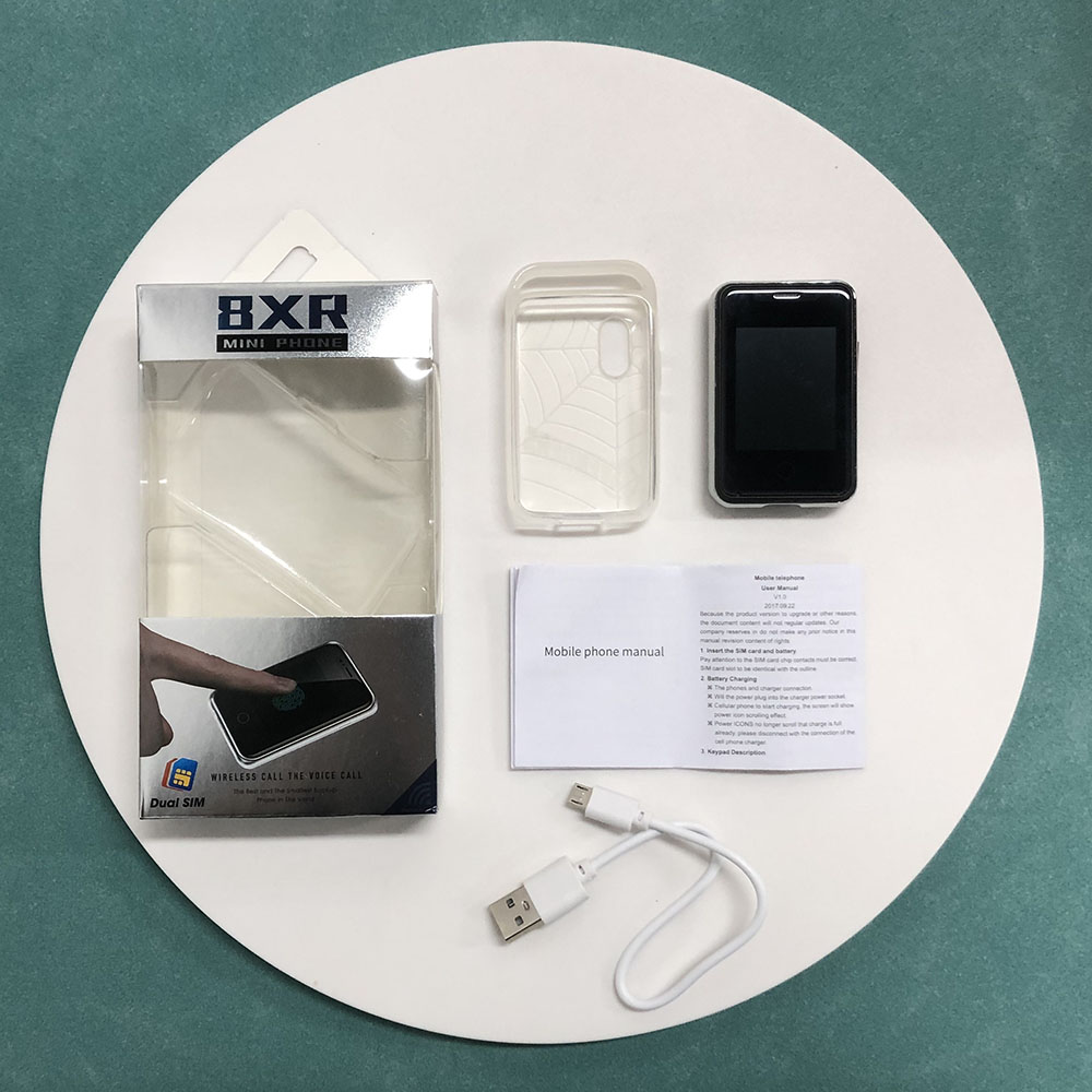 8XR Super Mini Smartphone 1,77 Zoll Touch Display 2G GSM Handy Wireless Dialer Kleines Telefon SMS Multimedia Handy