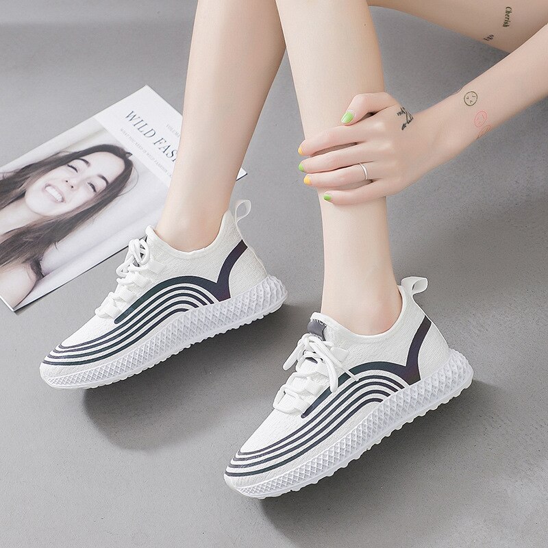 Vrouwelijke Toevallige Platte Reflecterende Schoenen Vrouwen Mode Comfortabele Zomer Ademend Mazen Sneakers Dames Gevulkaniseerd Platform Schoenen
