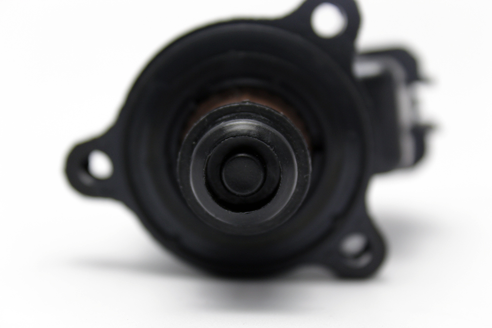 Zawór sterujący biegiem jałowym iacv iac robić silnika zaburtowego suzuki xl -7 wielki vitara 2.7l v6 2001-20006 1813752 d 00 18137-52 d 00