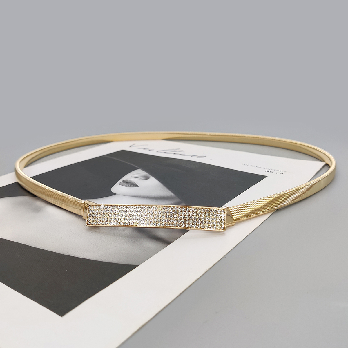 Elastische gouden kettingriem voor dames, punkstijl ,  y2k zilveren metalen strass-riemen voor vrouwen, luxe gouden tailleband: Wit / 70cm