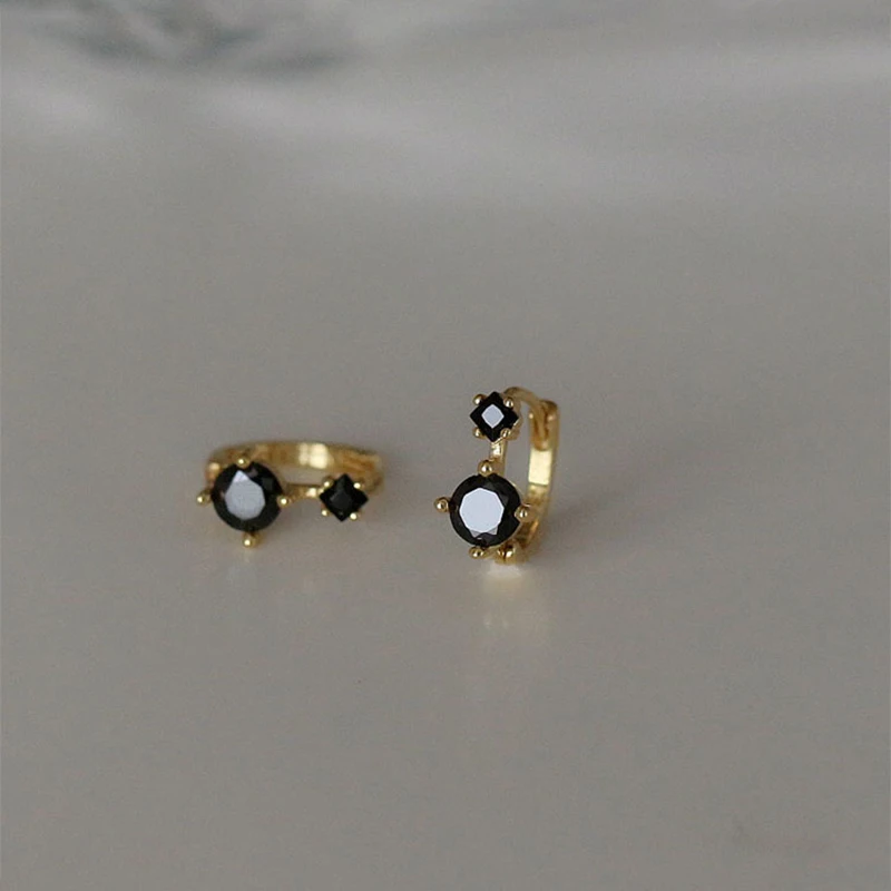 Pendientes de aro minimalistas Vintage para mujer, pequeños Huggies, piedra de circonia negra, pendiente pequeño de estilo Simple para mujer, joyería para Piercing,
