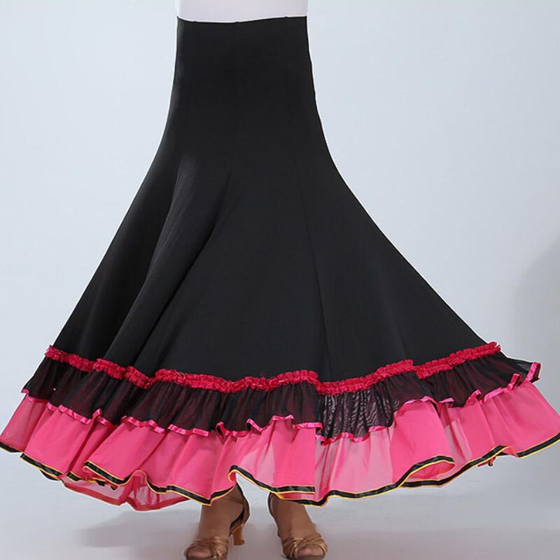 Moderne social flamenco dans spansk kjole firkantet scene performance stor swing nederdel