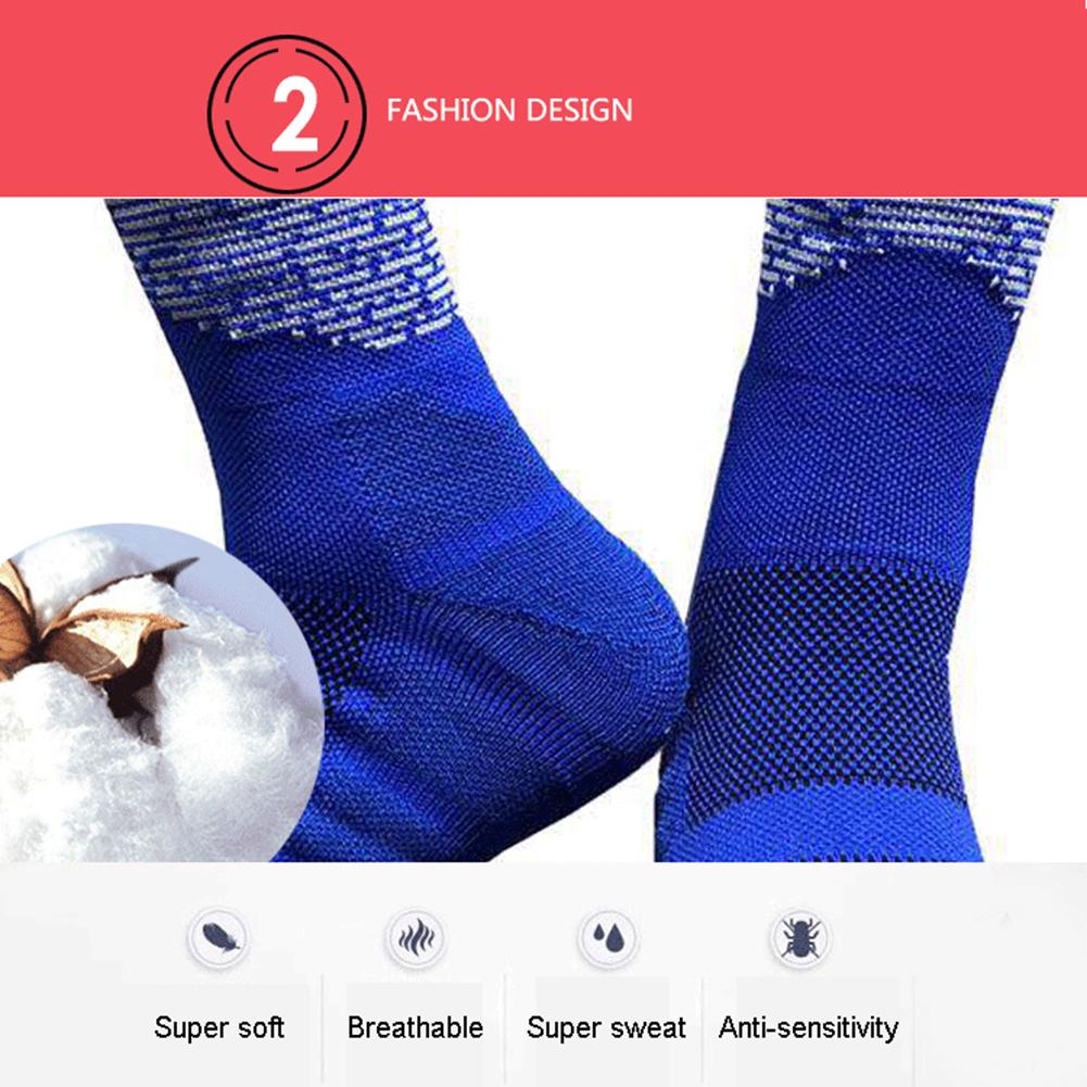 1 Pair of Outdoor Sports Socks Running Training Basketball Socks Ergonomic Polyester Fiber Soft Socks for Men over