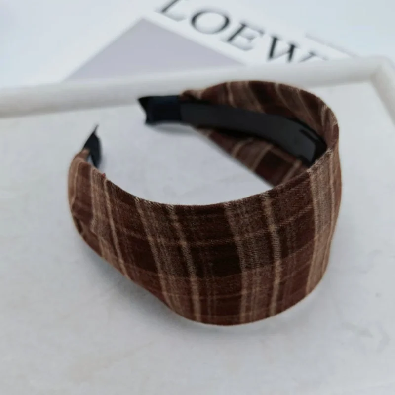 7,5 Breitkrempiges kariertes Stirnband Winter Kurzes Plüsch-Haarband Make-up-bedeckendes weißes Haar-Stirnbänder für Frauen Diadema Mujer