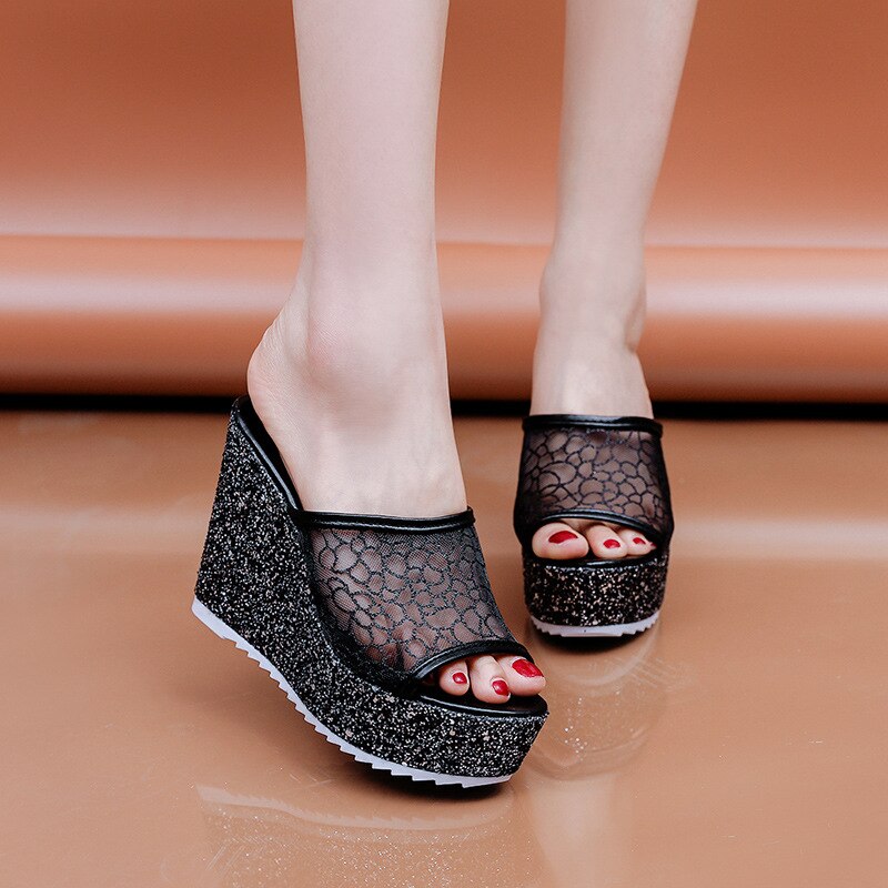 Nuevas zapatillas doradas de para mujer, zapatos de verano con plataforma (4cm) para el exterior, cuñas de tacón alto de 11cm, toboganes femeninos de malla lisa