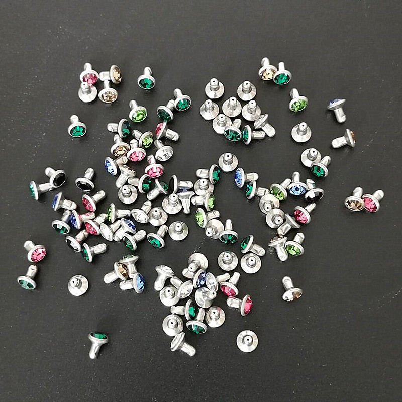 50 stks/zak 6mm Rhinestone Crystal Klinknagels DIY Kleding Tas Lederen Ambachten Decoratie Kledingstuk Naaien Glas Boor Nail Knop