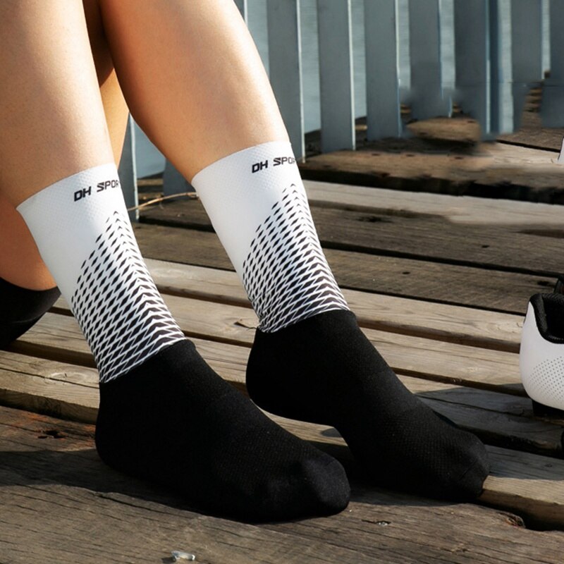 Men Women Anti Slip Cycling Socks Breathable Bike Sock Compression Bicycle Outdoor Running Sport Socks