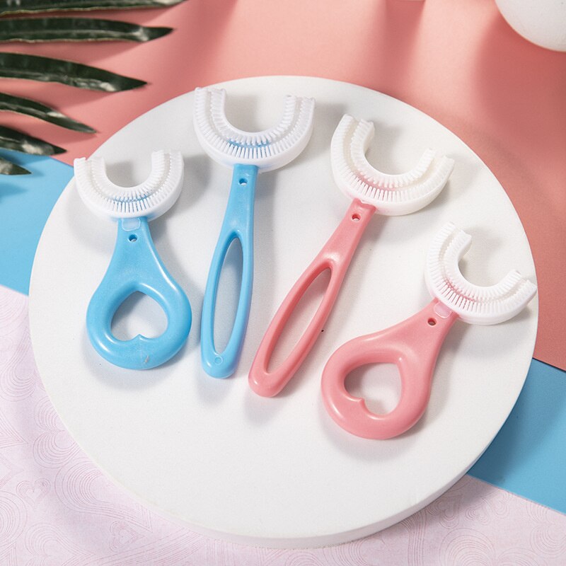 2021 nuovo spazzolino da denti per bambini U spazzolino da denti manuale in silicone pulizia della bocca cartone animato versione manuale accessori per bambini