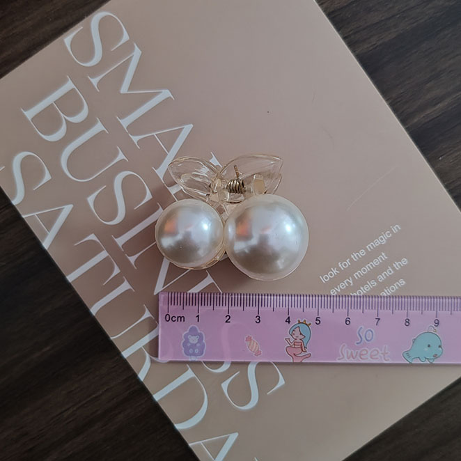 Pinzas en forma de garra para el pelo geométricas con perlas encantadoras para mujeres y niñas, horquilla, diadema de cangrejo para el cabello, accesorios para la cara, adorno para la cabeza: Amarillo claro