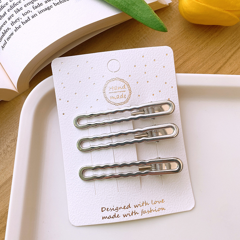 Juego de pinzas para el pelo huecas de Metal Y2K para mujer, Clip de pico de pato de temperamento Simple, accesorios para el cabello para viajes diarios, y dulce: Rojo