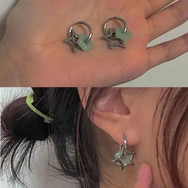 Pendientes asimétricos de estrella de cuatro puntas para mujer, aretes de tuerca de superhada, joyería Simple de Color plateado, 925: Chapado en zinc blanco y azul