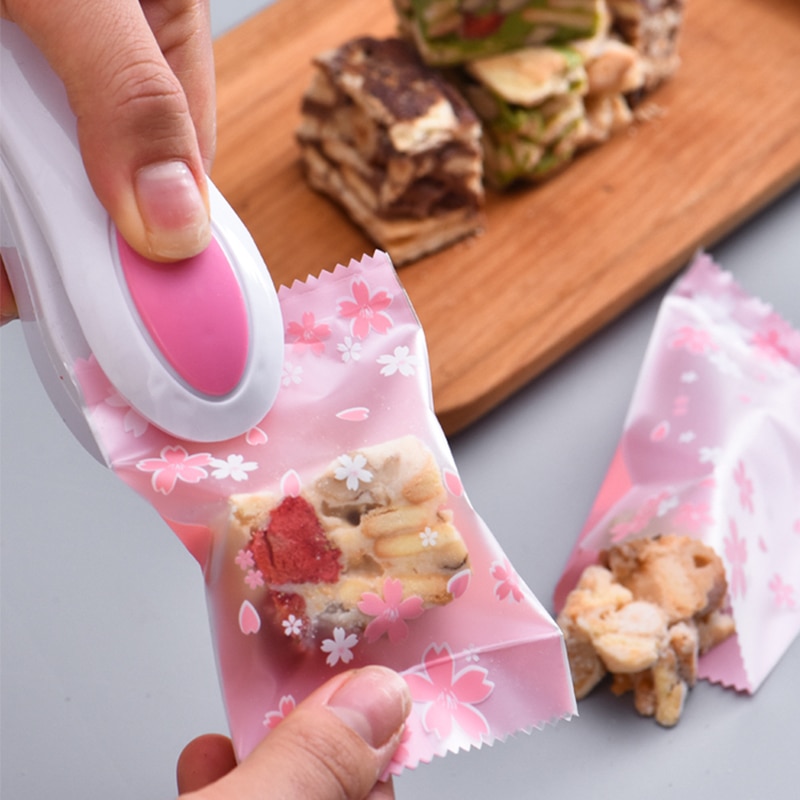 Portable household mini Heat sealing machine Kitchen Gadgets food plastic bag Travel Handy Sealers Easy Resealer For Food Snack