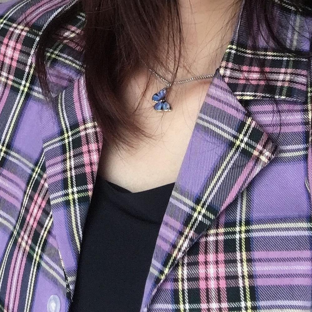 HUANZHI Neue Gebühr Harajuku SchöNe Mini Bunte Schmetterling Anhänger Halsband Kurze Halskette Für Frauen Mädchen Partei Schmuck