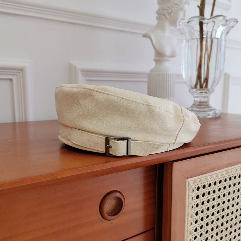 Béret en cuir Pu pour femme K186, chapeau rétro à boucle en fer, casquette de peintre sauvage, octogonal, Kepi, chapeau d&#39;automne: Off white